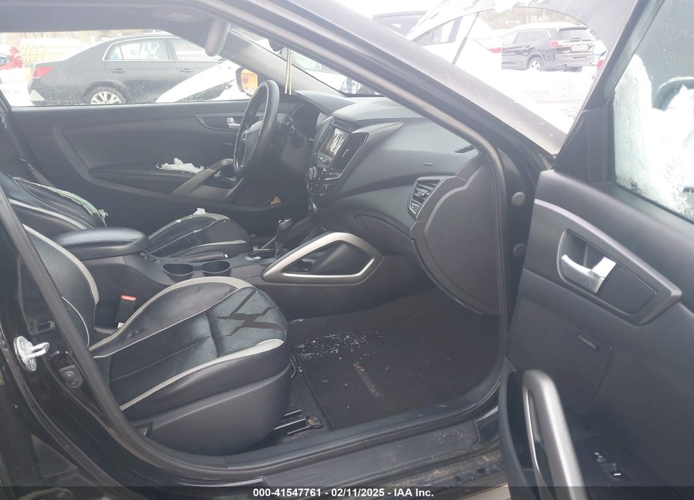 2013 HYUNDAI VELOSTER VIN: KMHTC6AE8DU159179