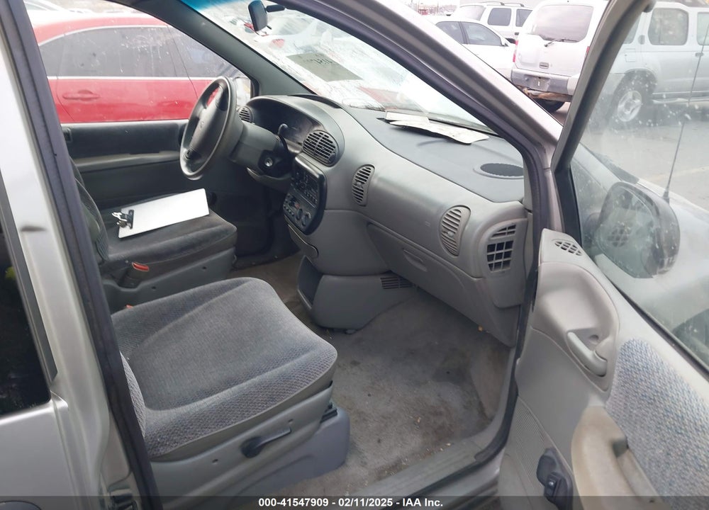 1997 DODGE GRAND CARAVAN VIN: 2B4GP44R8VR174399