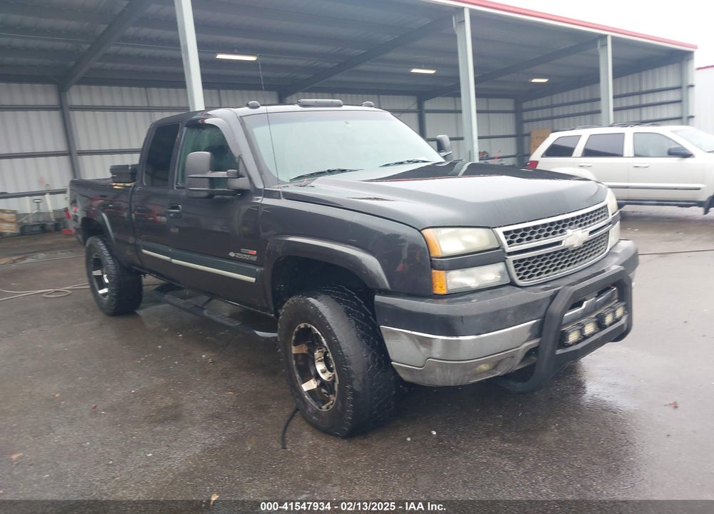 2005 CHEVROLET SILVERADO 2500HD LS VIN: 1GCHK29225E191556