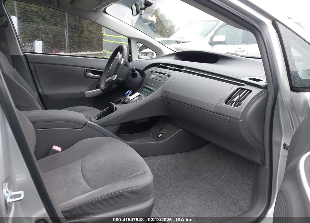 2011 TOYOTA PRIUS VIN: JTDKN3DU8B0268192