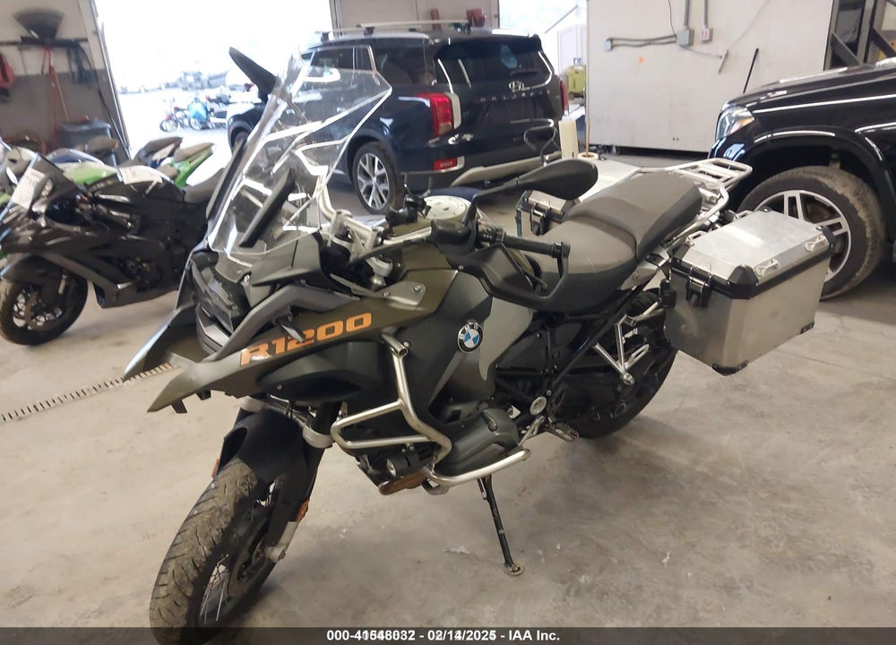2015 BMW R1200 GS ADVENTURE VIN: WB10A1203FZ097177
