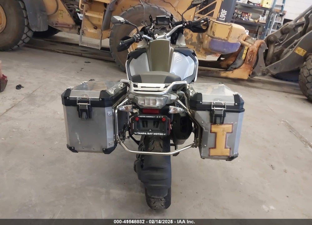 2015 BMW R1200 GS ADVENTURE VIN: WB10A1203FZ097177