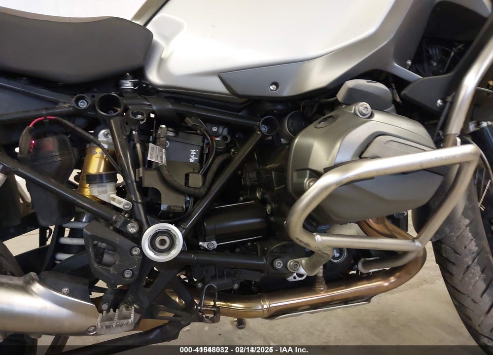 2015 BMW R1200 GS ADVENTURE VIN: WB10A1203FZ097177