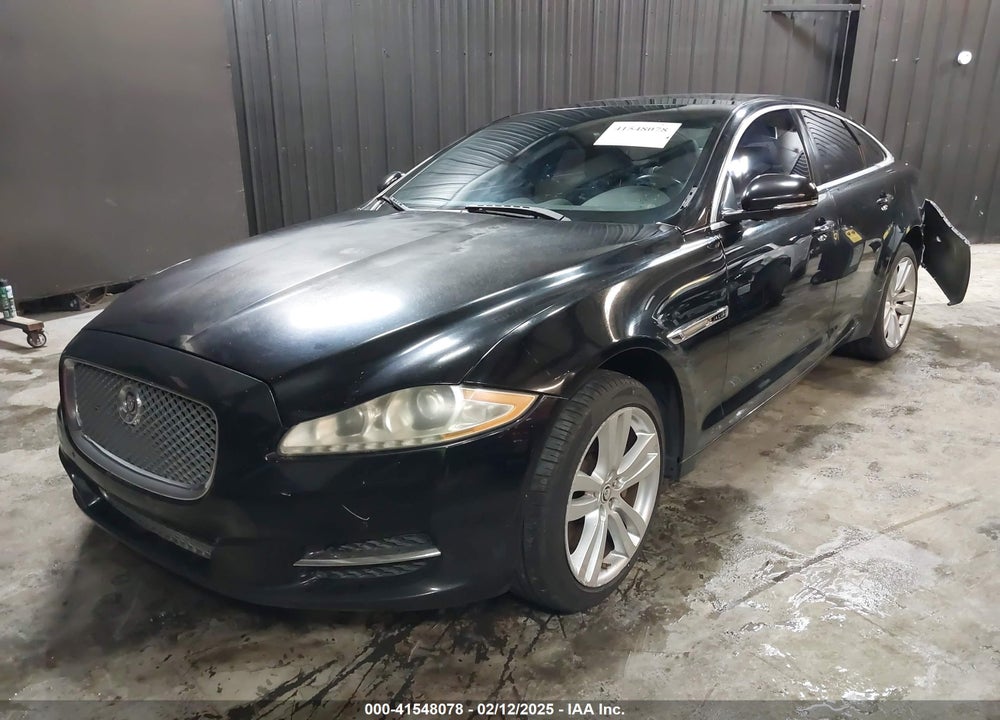 2011 JAGUAR XJ VIN: SAJWA1CB5BLV05500