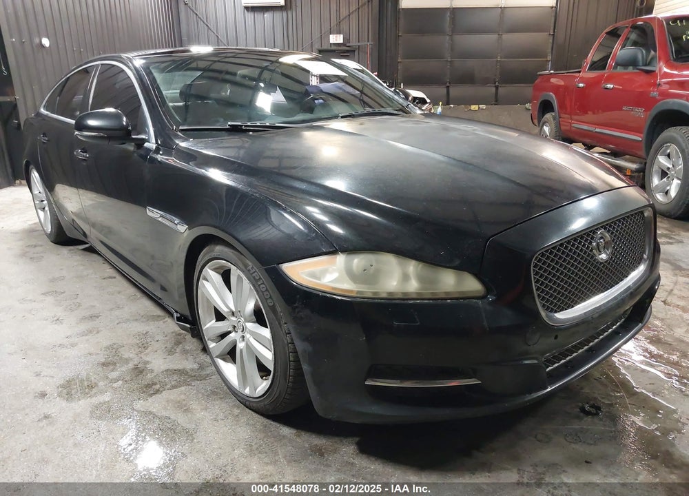 2011 JAGUAR XJ VIN: SAJWA1CB5BLV05500