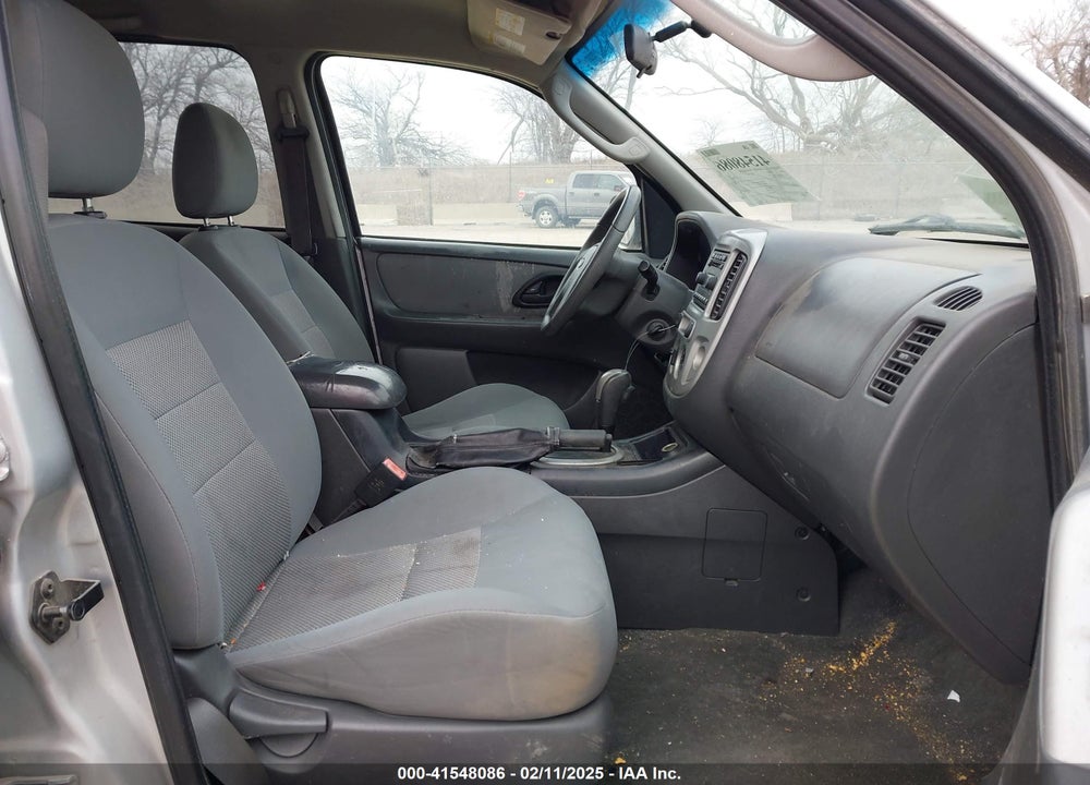 2005 FORD ESCAPE XLT VIN: 1FMYU93125KD17799