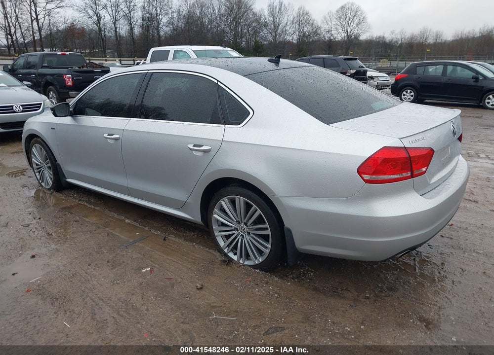 2015 VOLKSWAGEN PASSAT VIN: 1VWBT7A33FC053989