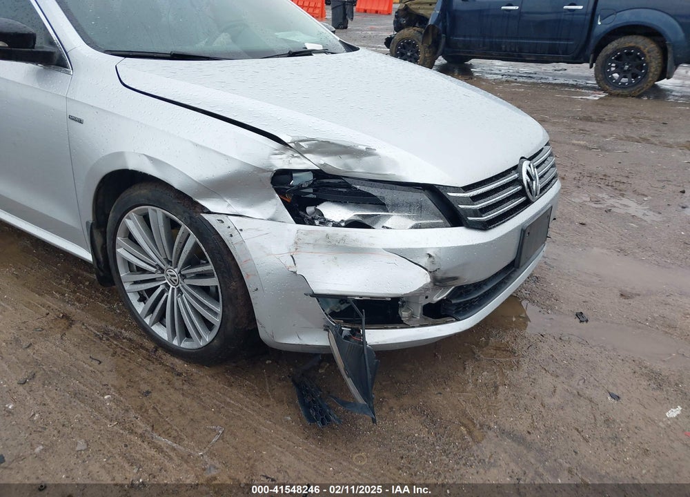 2015 VOLKSWAGEN PASSAT VIN: 1VWBT7A33FC053989