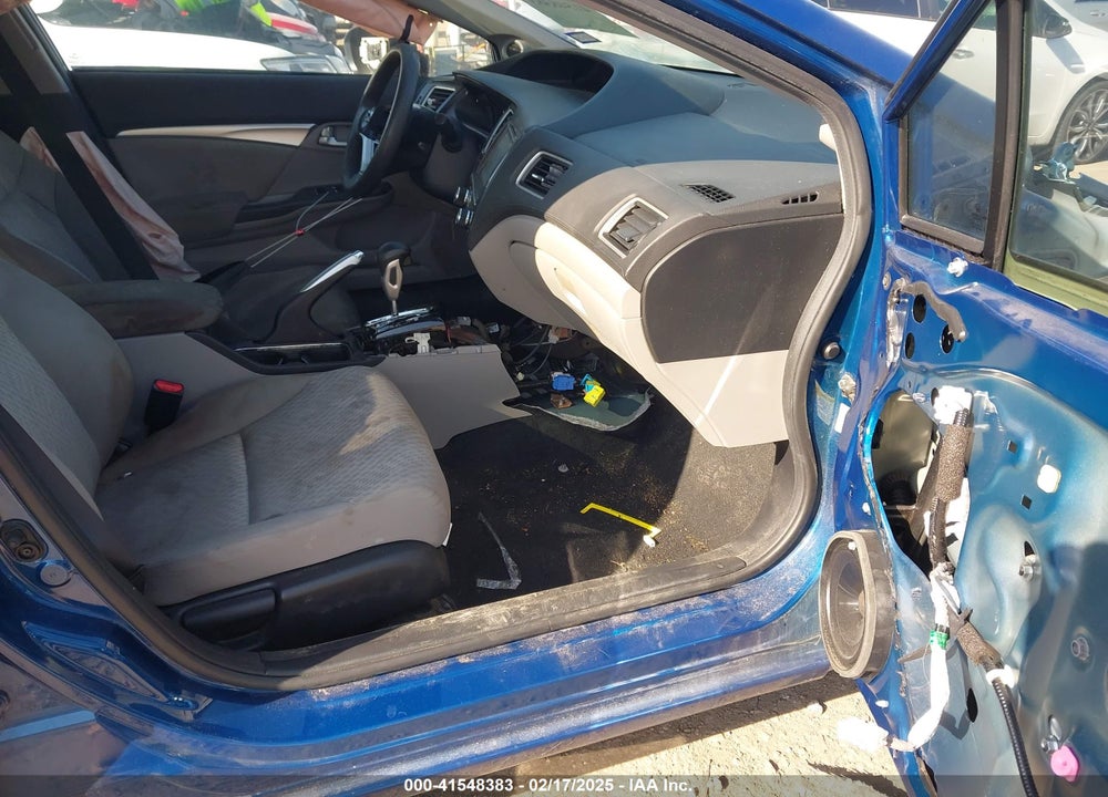 2014 HONDA CIVIC VIN: 19XFB2F83EE077053