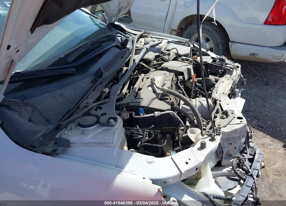 2013 HONDA ACCORD VIN: 1HGCR2F52DA165406