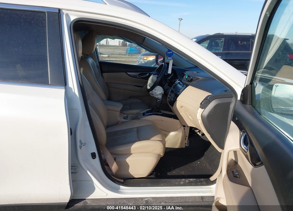 2017 NISSAN ROGUE VIN: KNMAT2MV3HP553323