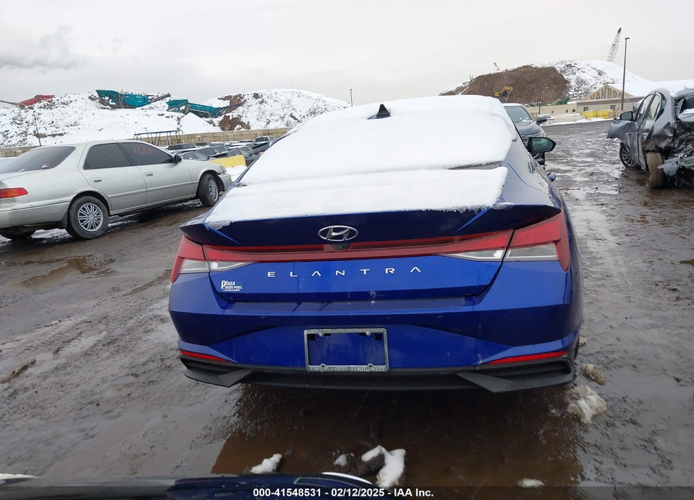 2022 HYUNDAI ELANTRA VIN: KMHLL4AGXNU345829
