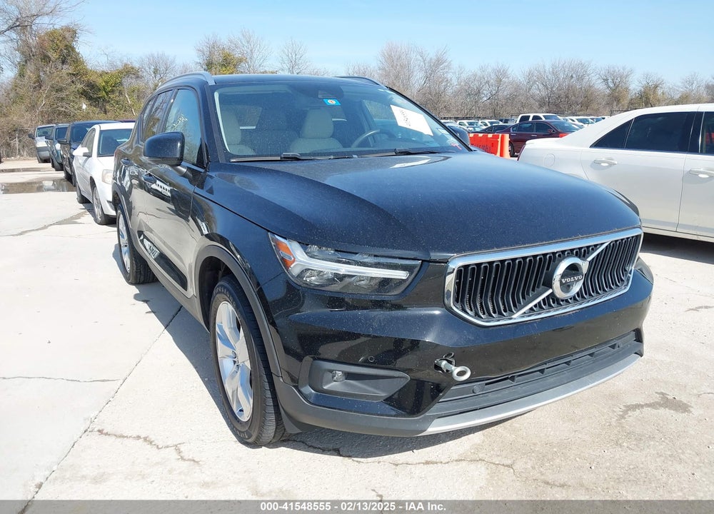 2022 VOLVO XC40 T4 MOMENTUM VIN: YV4AC2HK2N2780654