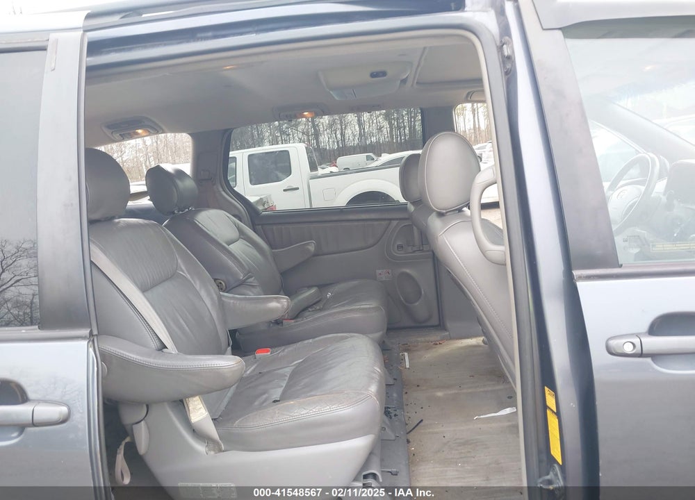 2007 TOYOTA SIENNA XLE VIN: 5TDZK22C07S059464