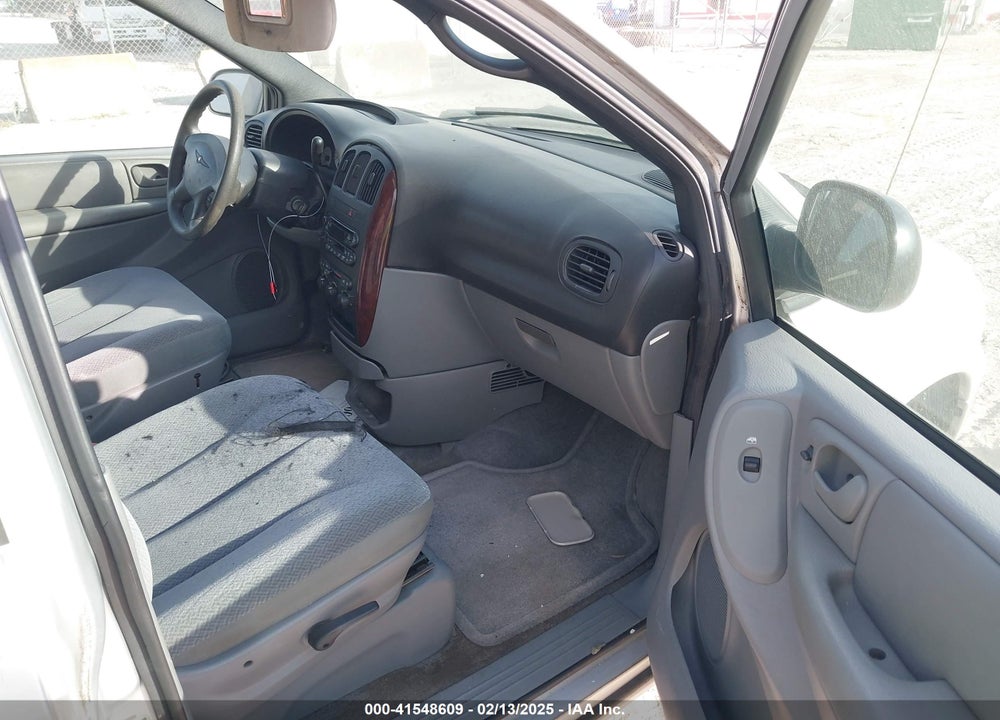 2004 CHRYSLER TOWN & COUNTRY LX VIN: 2C4GP44R14R594278