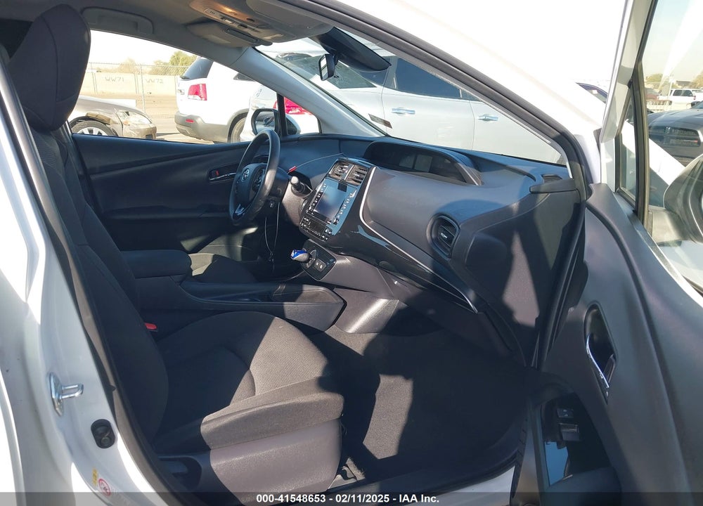 2021 TOYOTA PRIUS VIN: JTDKAMFU7M3133544