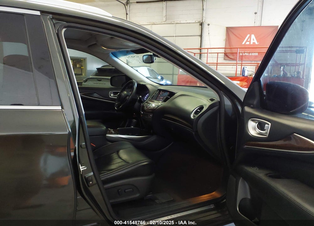 2013 INFINITI JX35 VIN: 5N1AL0MM8DC311202