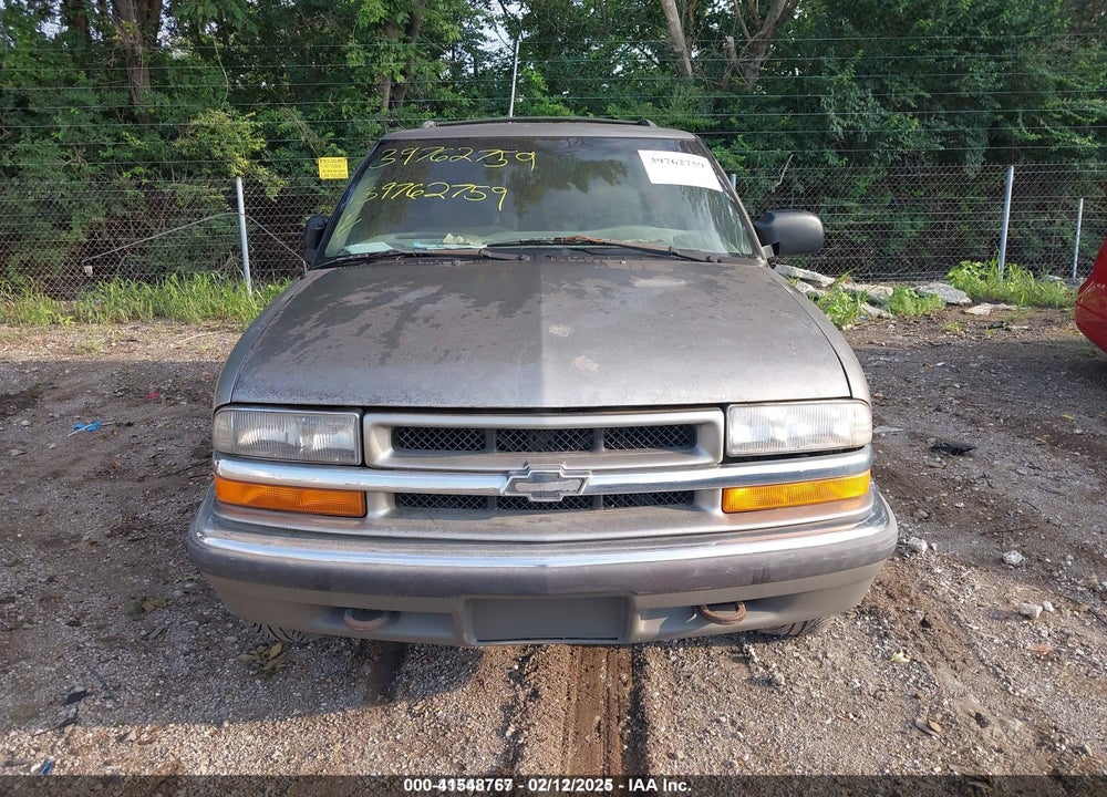 2000 CHEVROLET BLAZER LT VIN: 1GNDT13W2Y2282227