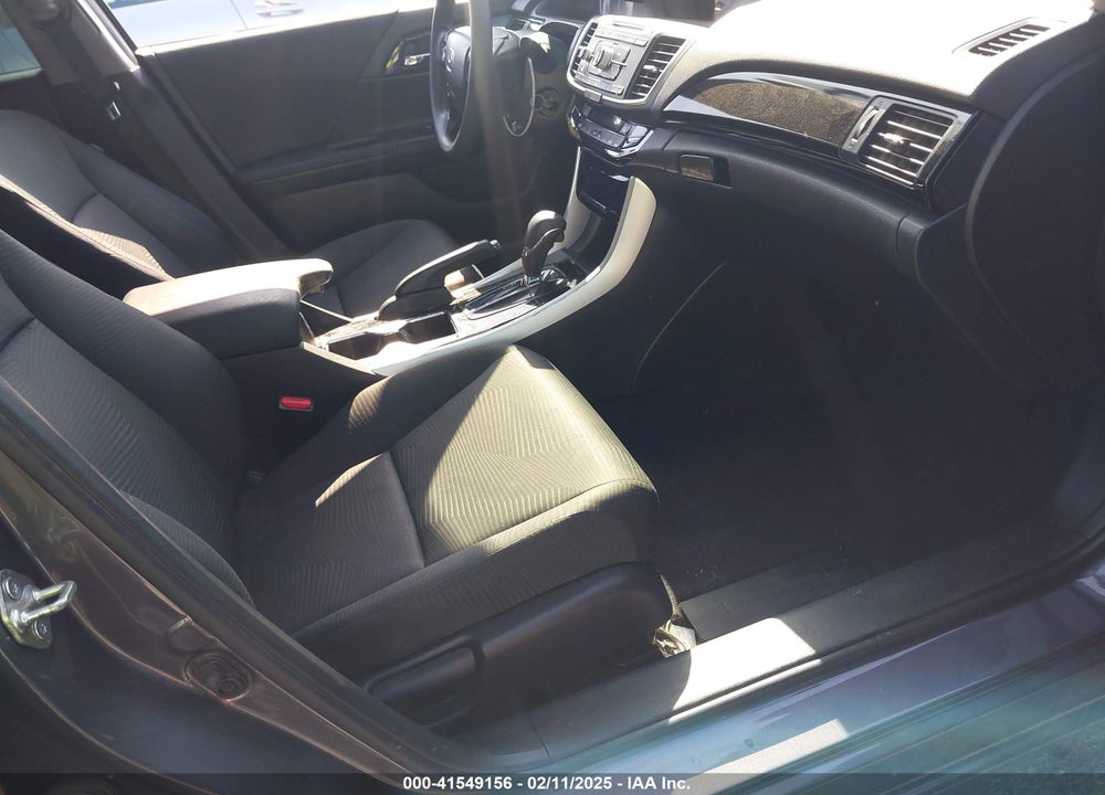 2017 HONDA ACCORD VIN: 1HGCR2F34HA035034