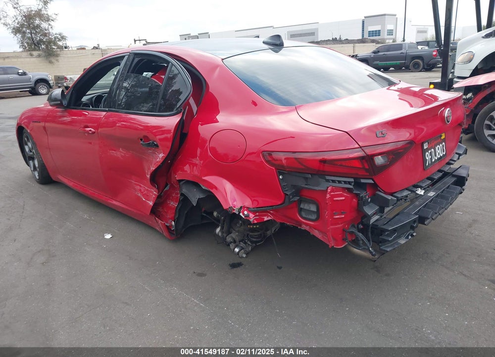 2023 ALFA ROMEO GIULIA VIN: ZARFAMBN3P7671600
