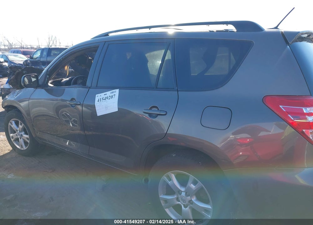 2011 TOYOTA RAV4 VIN: 2T3BF4DV6BW097370
