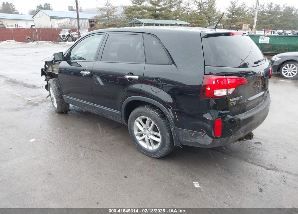 2014 KIA SORENTO LX VIN: 5XYKT3A69EG522390