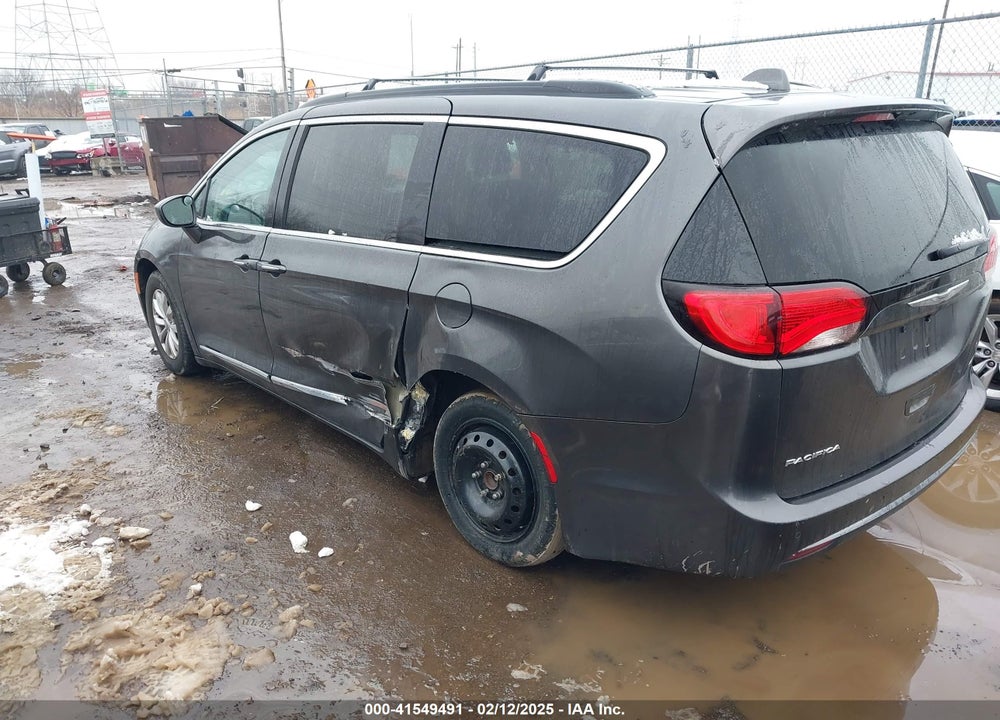 2017 CHRYSLER PACIFICA VIN: 2C4RC1BG8HR593980