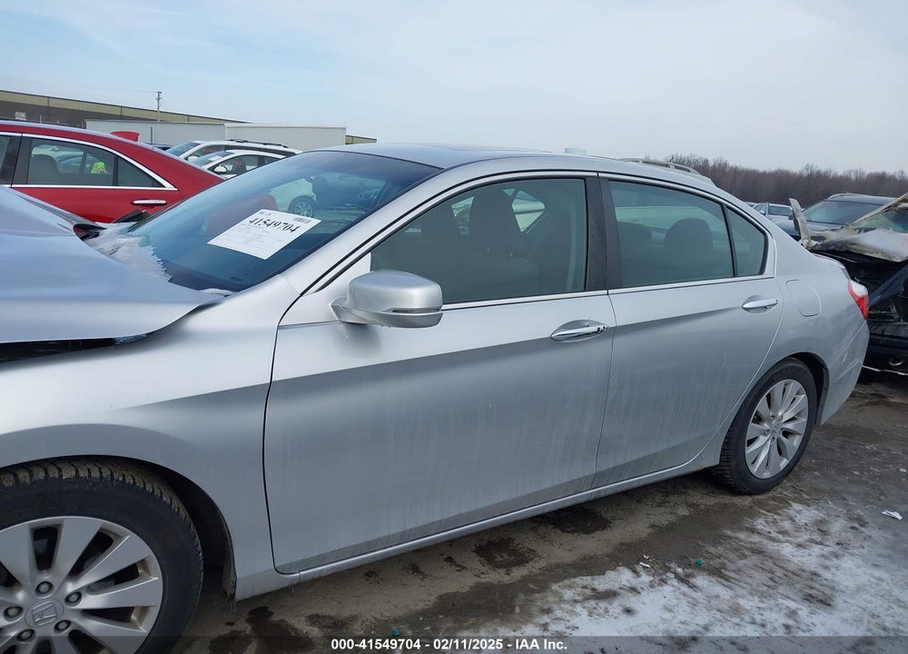 2013 HONDA ACCORD VIN: 1HGCR2F77DA013753