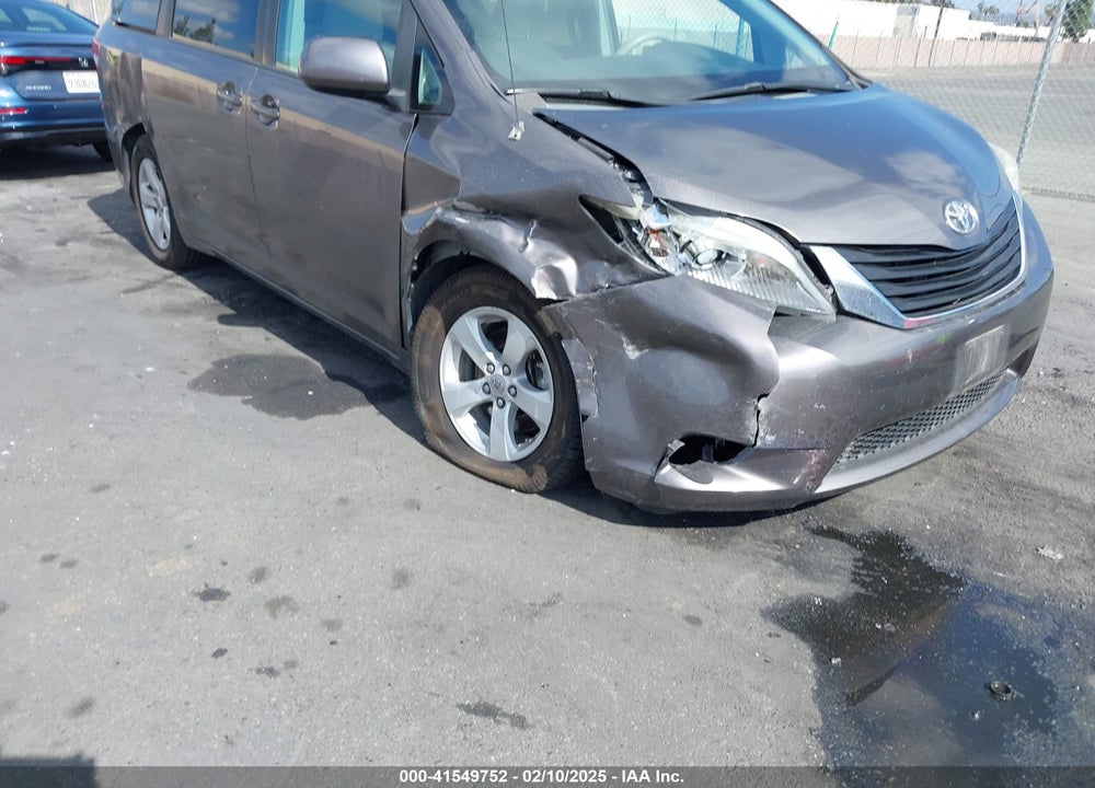 2011 TOYOTA SIENNA LE V6 VIN: 5TDKK3DC1BS164138