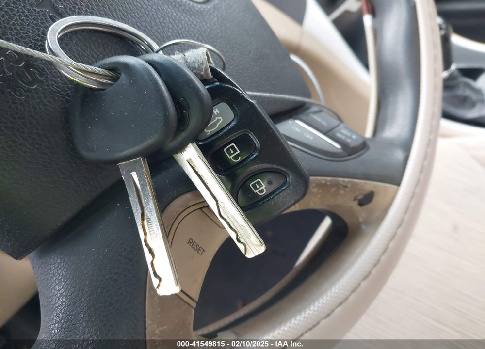 2011 HYUNDAI SONATA VIN: 5NPEB4AC7BH113904