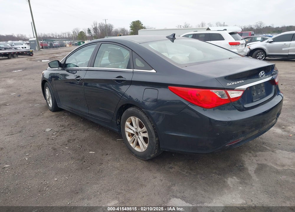 2011 HYUNDAI SONATA VIN: 5NPEB4AC7BH113904