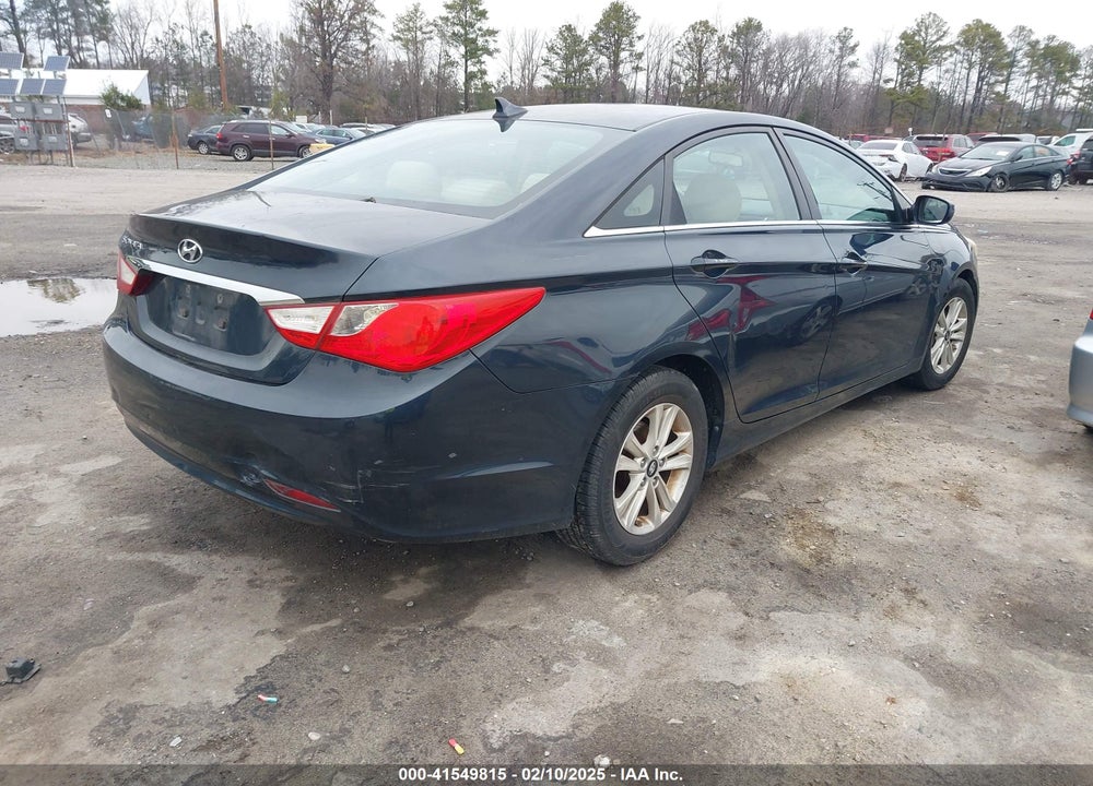 2011 HYUNDAI SONATA VIN: 5NPEB4AC7BH113904