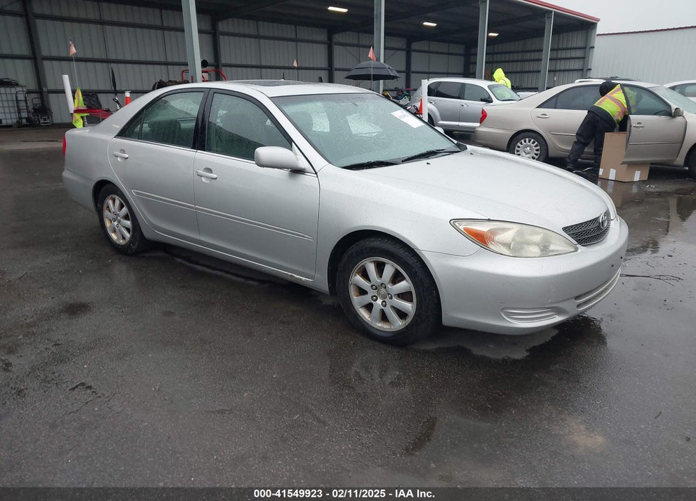 2002 TOYOTA CAMRY XLE VIN: 4T1BE30K12U516694