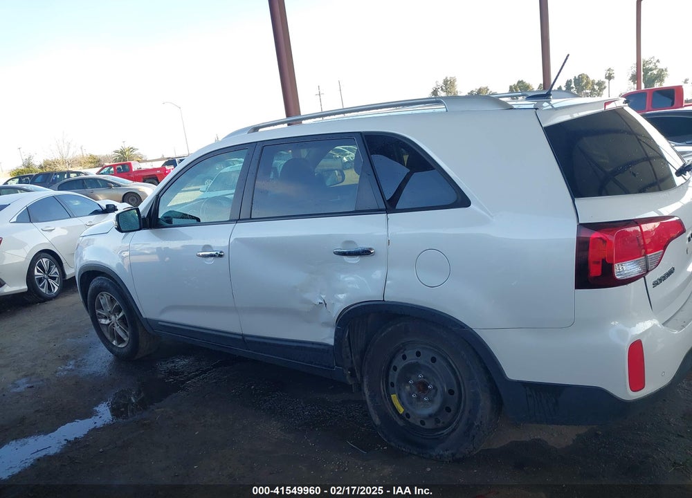 2015 KIA SORENTO VIN: 5XYKT4A68FG597492