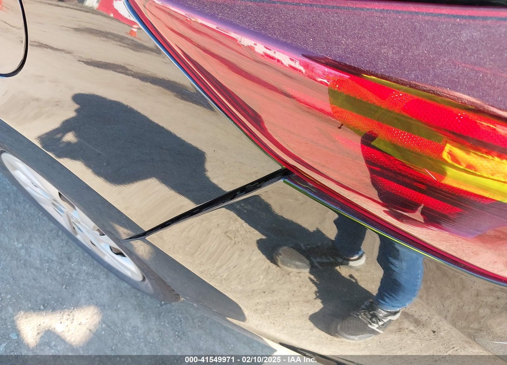 2019 HYUNDAI ELANTRA SE VIN: 5NPD74LF4KH412450