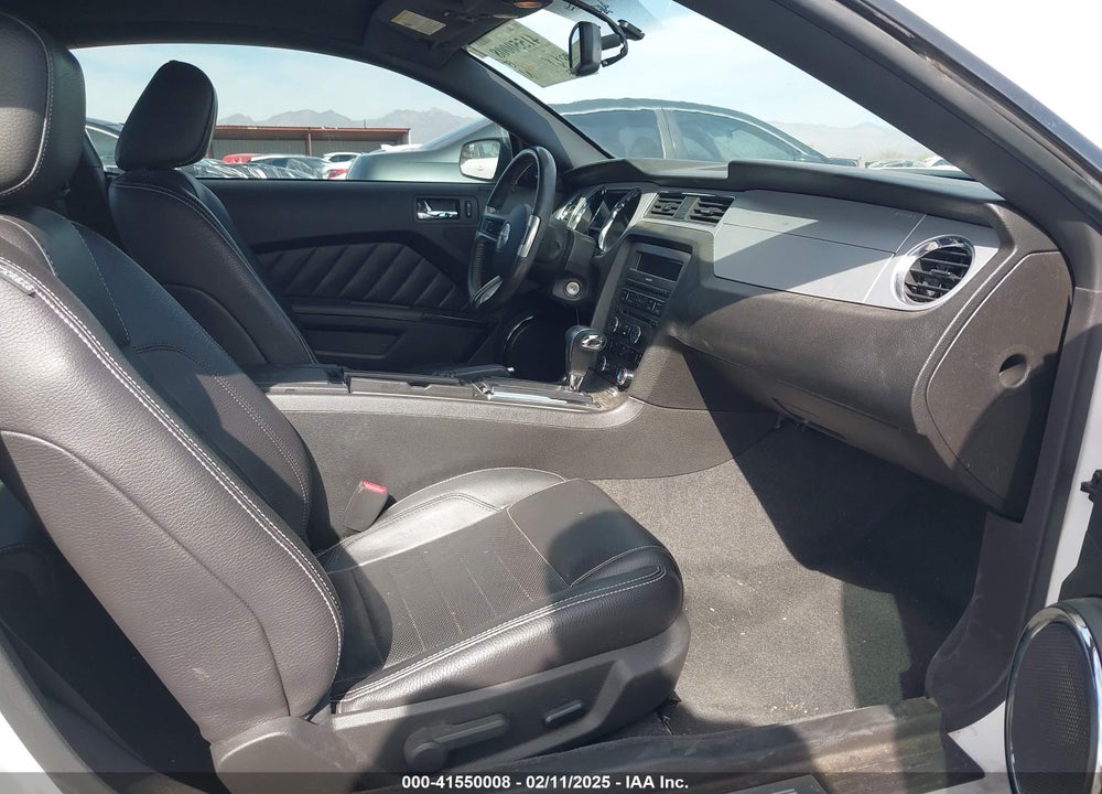 2011 FORD MUSTANG VIN: 1ZVBP8AM1B5138220