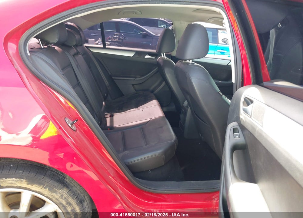 2014 VOLKSWAGEN JETTA VIN: 3VWD17AJ8EM375375