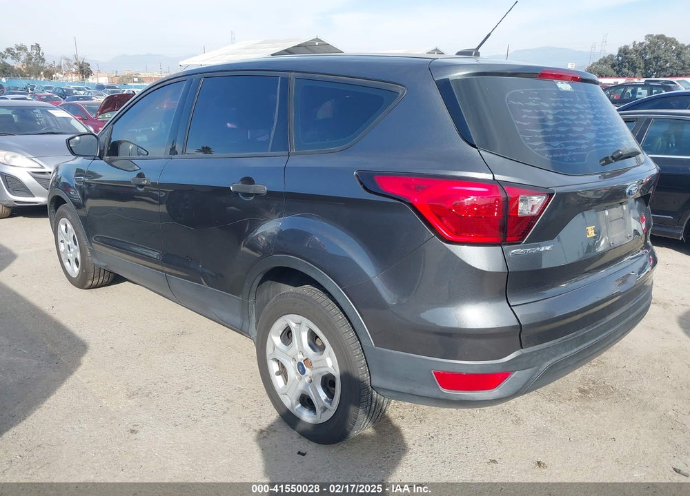 2019 FORD ESCAPE S VIN: 1FMCU0F7XKUB11717