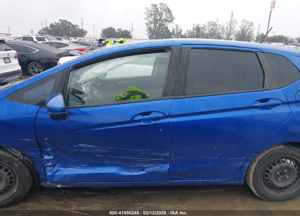2016 HONDA FIT VIN: JHMGK5H52GX006209