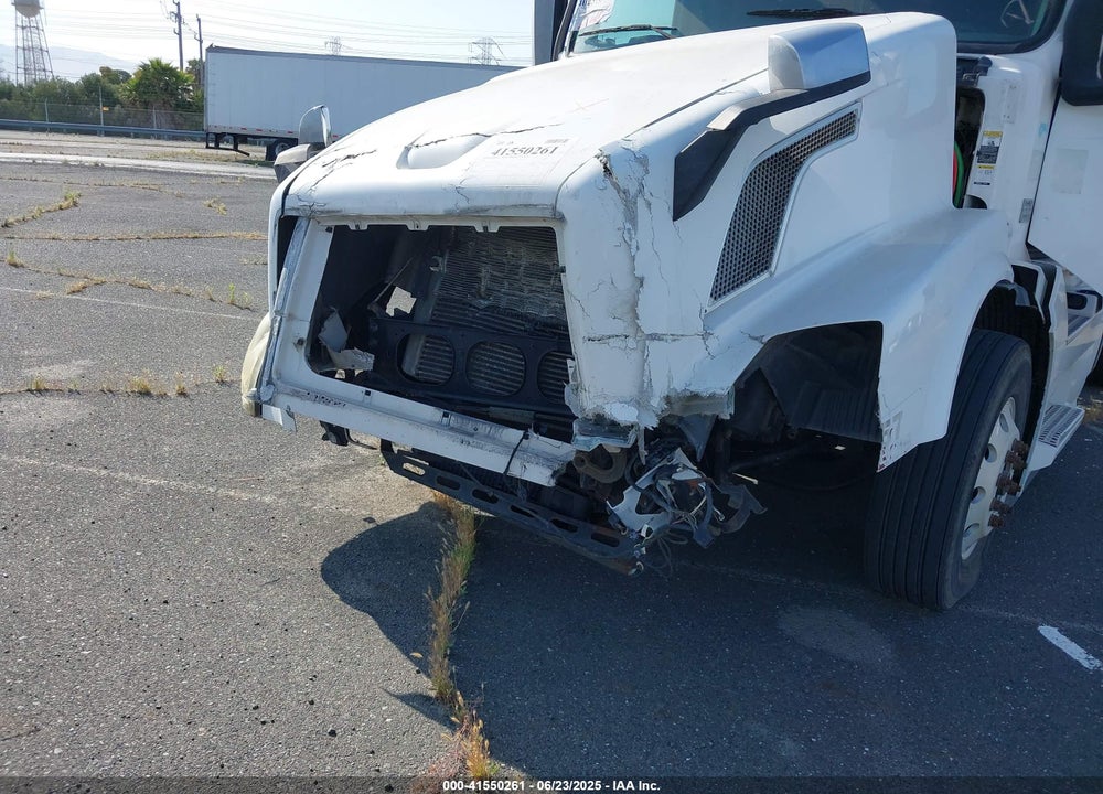 2013 VOLVO VN VNL VIN: 4V4NC9EH0DN142944