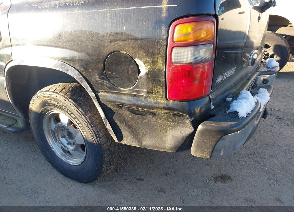 2002 CHEVROLET TAHOE LT VIN: 1GNEK13Z72J169517