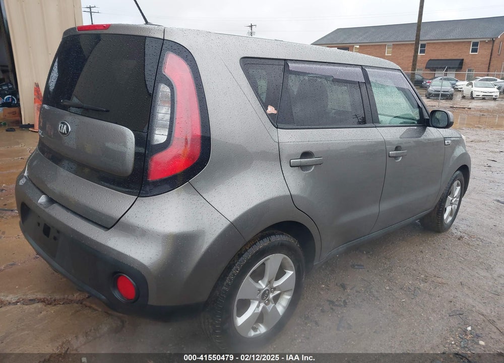 2018 KIA SOUL VIN: KNDJN2A20J7596656