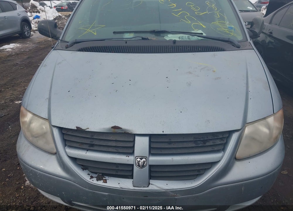 2005 DODGE GRAND CARAVAN VIN: 1D4GP24R05B194428