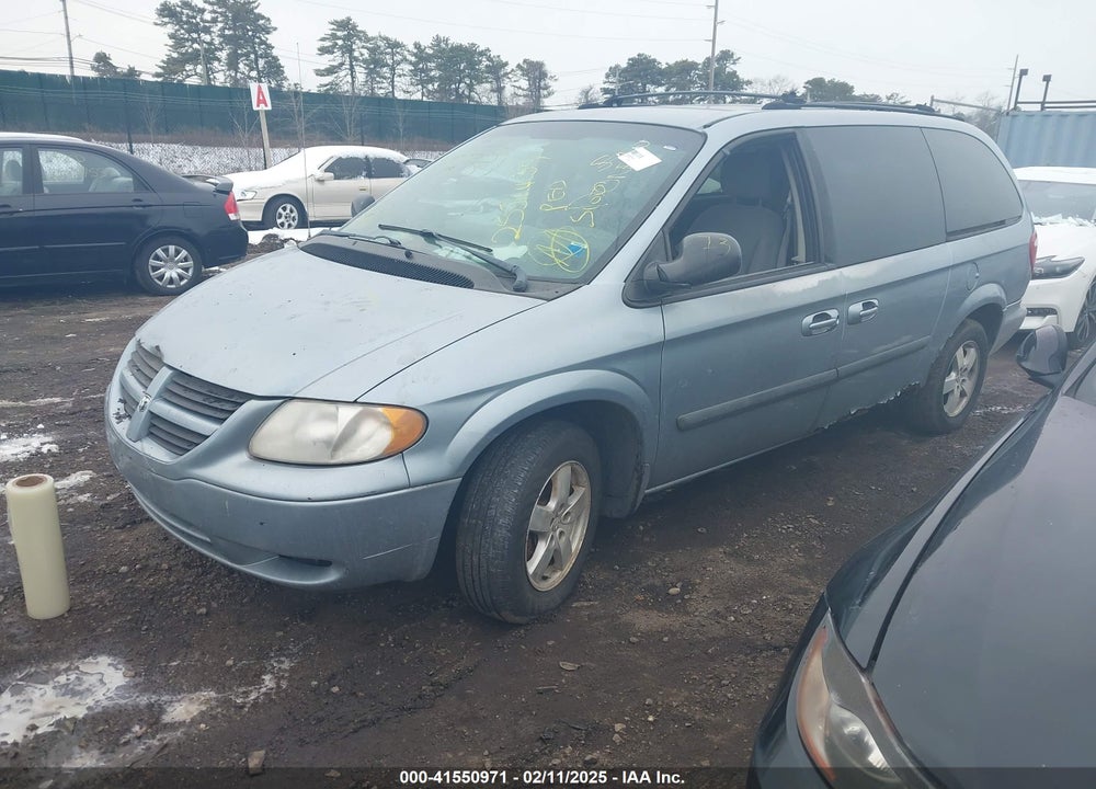 2005 DODGE GRAND CARAVAN VIN: 1D4GP24R05B194428