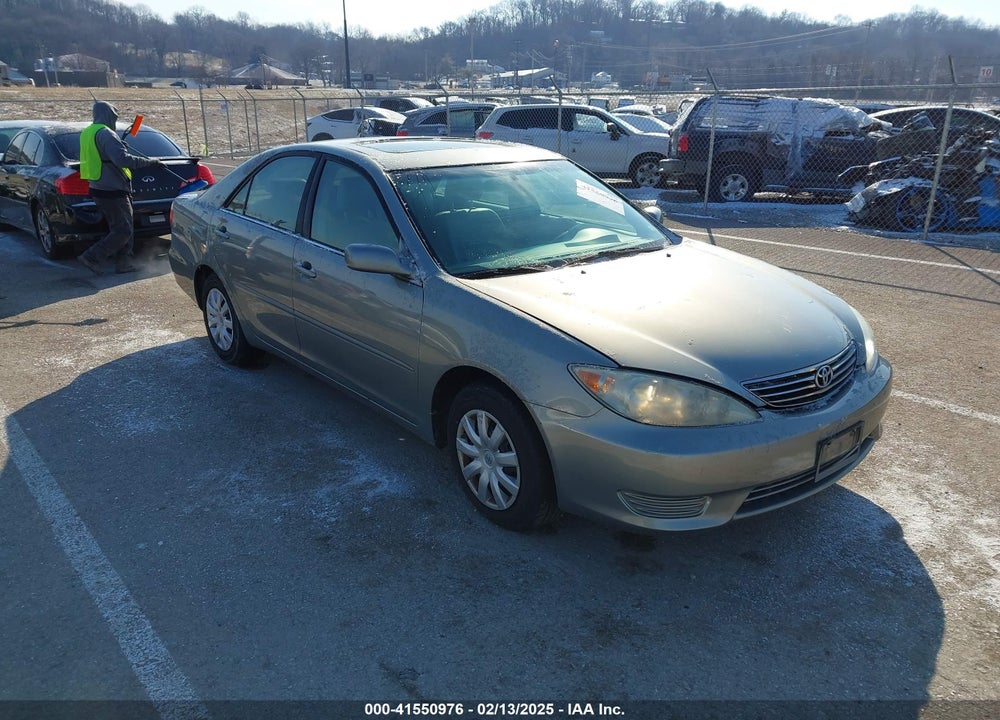 2005 TOYOTA CAMRY LE VIN: 4T1BE32K05U577990