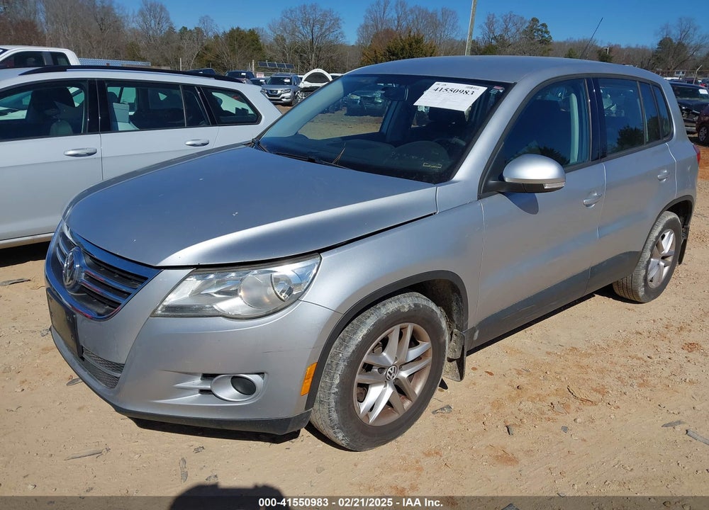 2011 VOLKSWAGEN TIGUAN S VIN: WVGBV7AX5BW549090