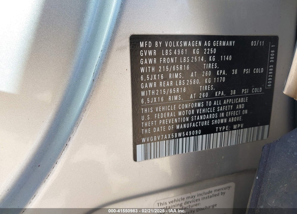 2011 VOLKSWAGEN TIGUAN S VIN: WVGBV7AX5BW549090