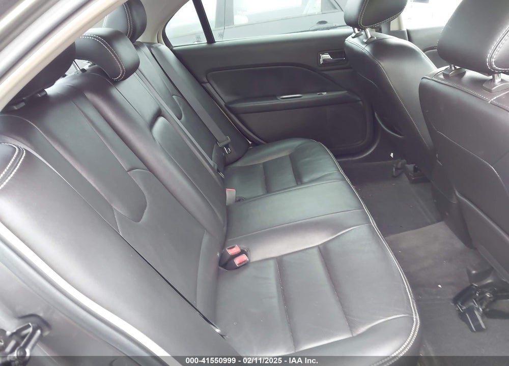 2011 FORD FUSION VIN: 3FAHP0JA1BR170463