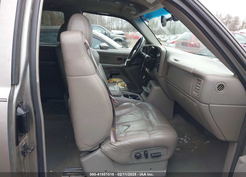 2000 CHEVROLET SILVERADO 1500 VIN: 2GCEC19T1Y1380448