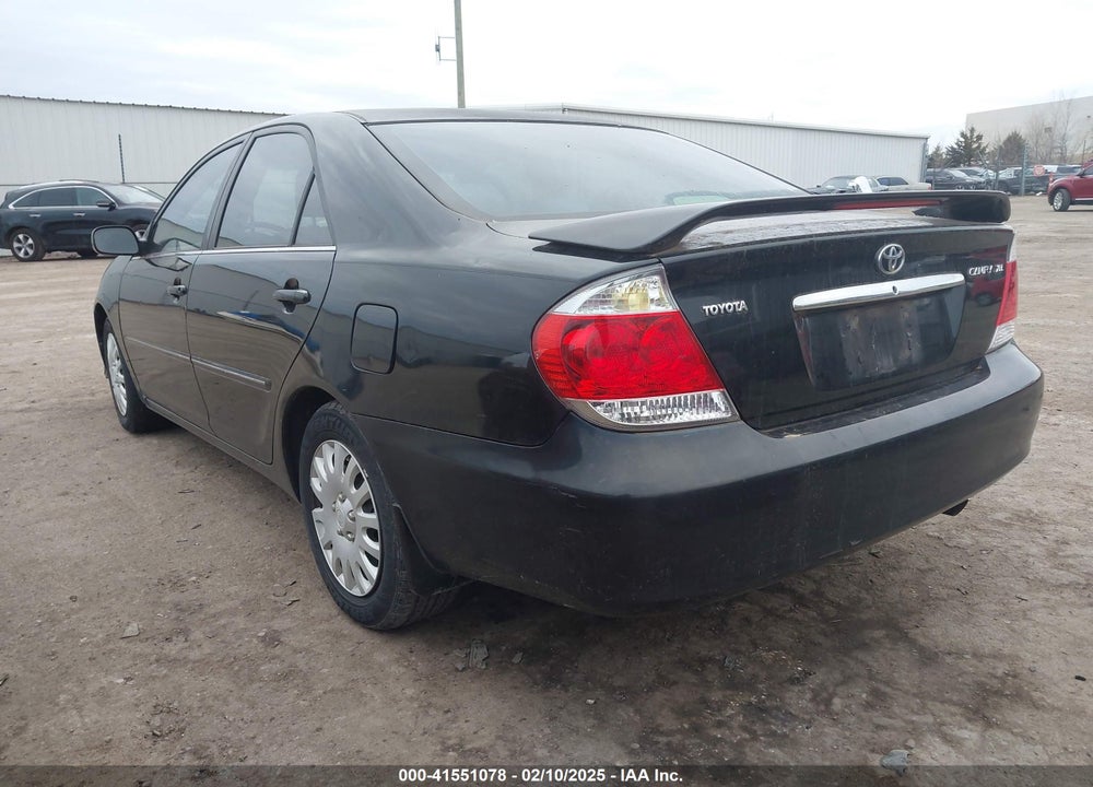 2005 TOYOTA CAMRY XLE VIN: 4T1BE32K45U423119